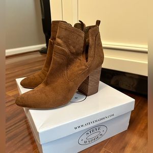 Gently worn! Steve Madden brown heeled booties. Size 8